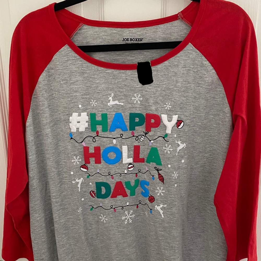 Raglan holla days shirt